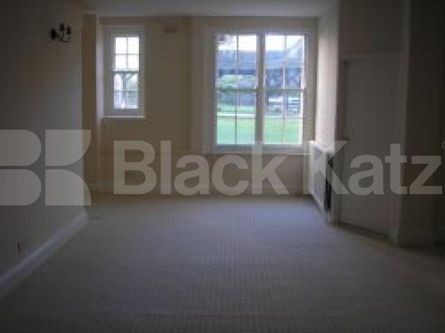 			3 Bedroom, 1 bath, 1 reception Flat			 Grove End Road, ST JOHNS WOOD NW8